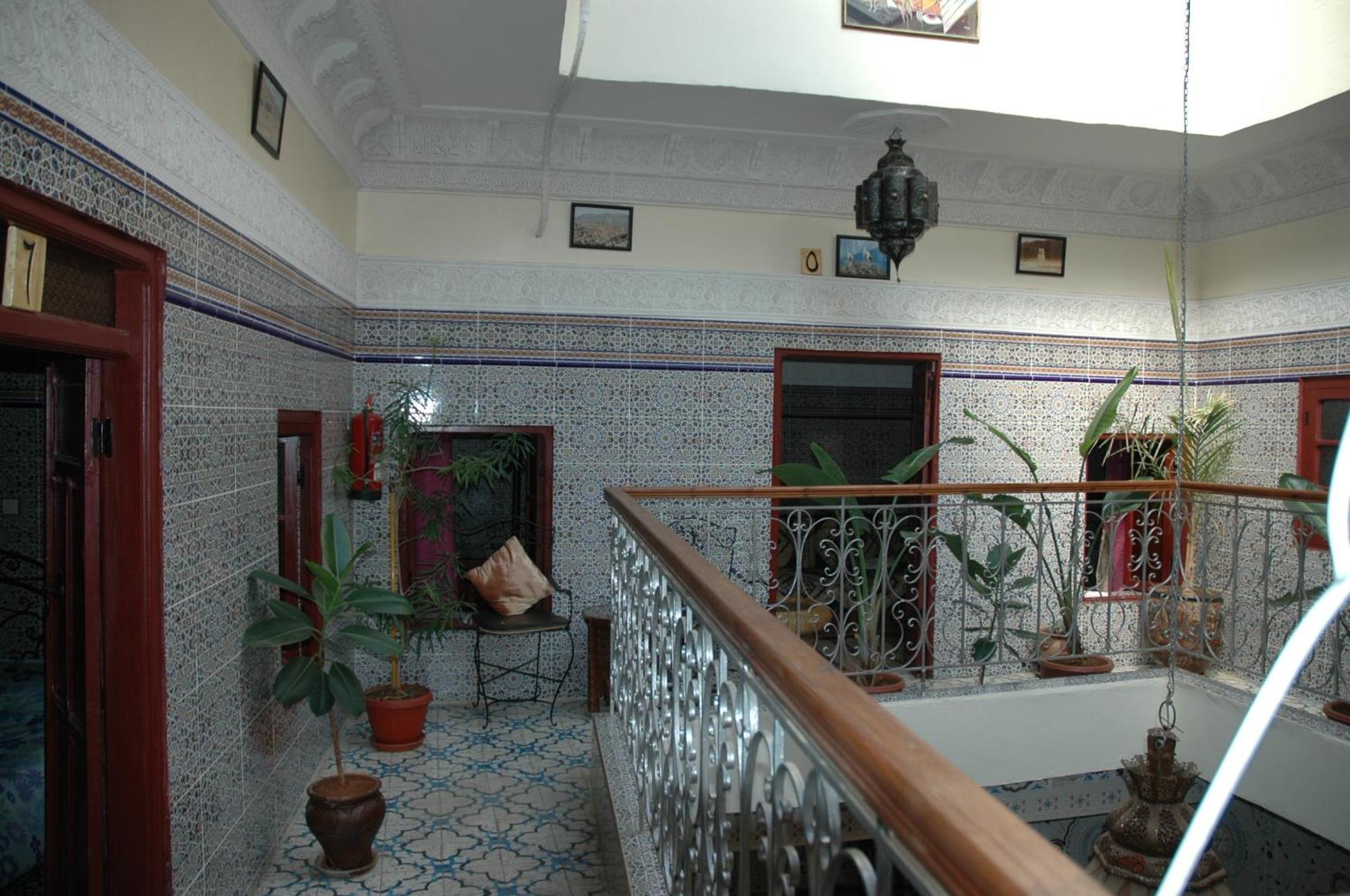 Ryad Bab Berdaine Meknes Exterior photo